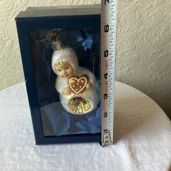 Inge Glass: Heirlooms- 2011 Snow Child Gingerbread/Heart GLASS Ornament- Germany - Picture 16 of 16